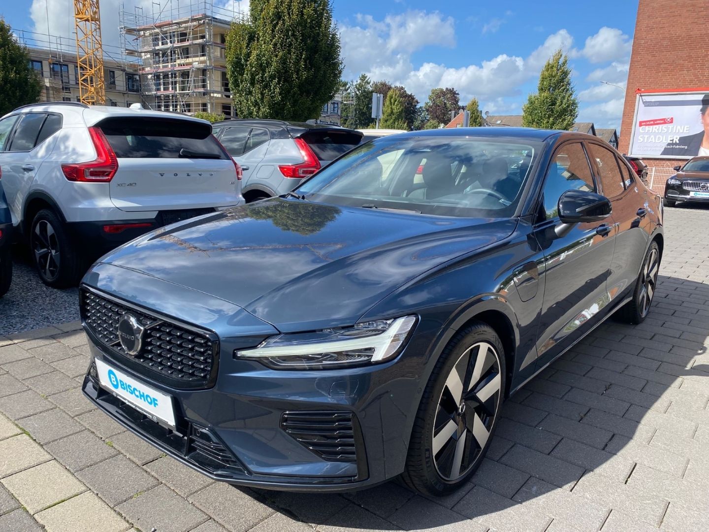 Volvo S60 T8 Recharge Ultimate Dark Plug-In Hybrid AWD