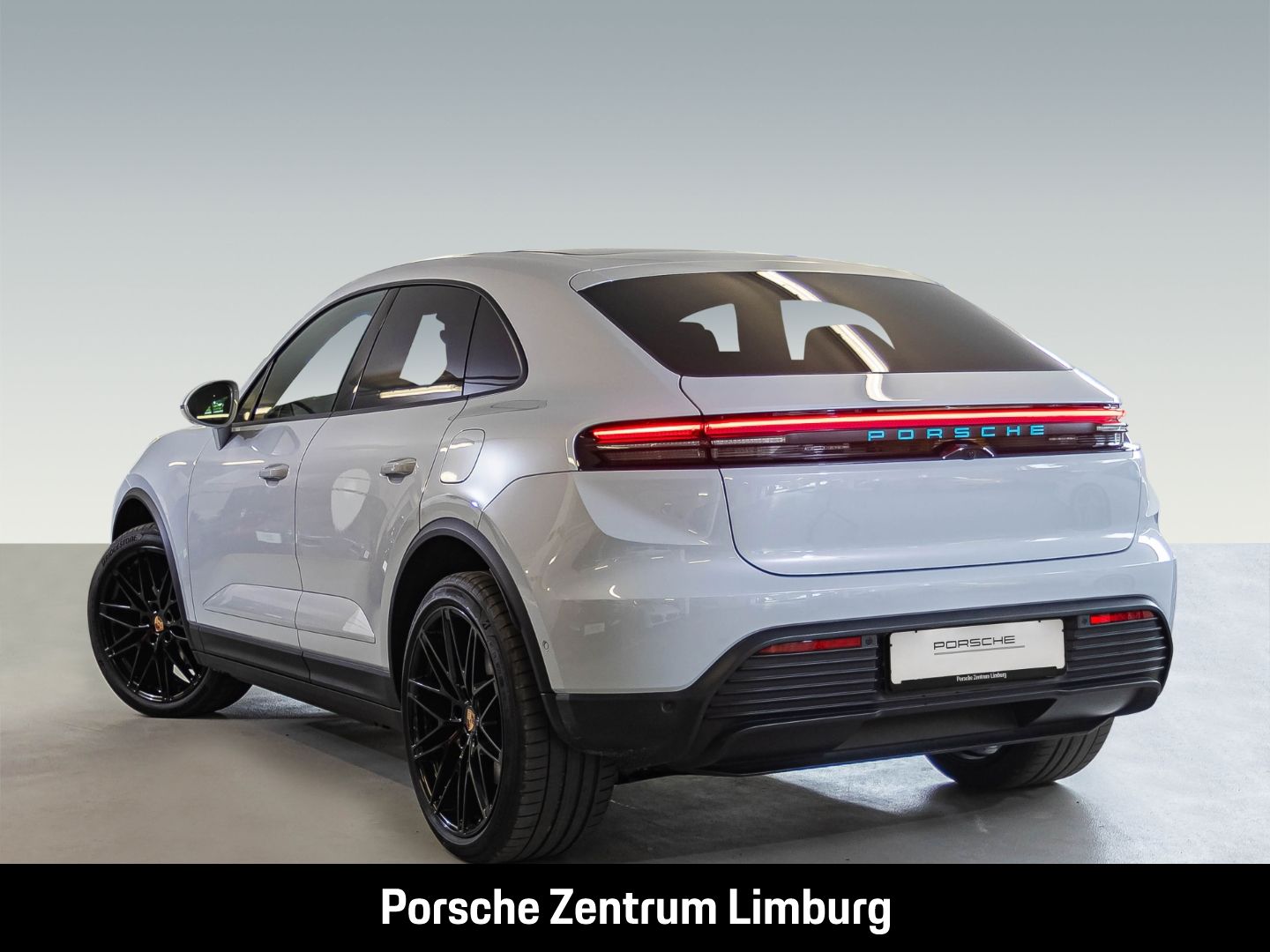 Porsche Macan 4 BOSE Surround-View Panorama Luftfederung