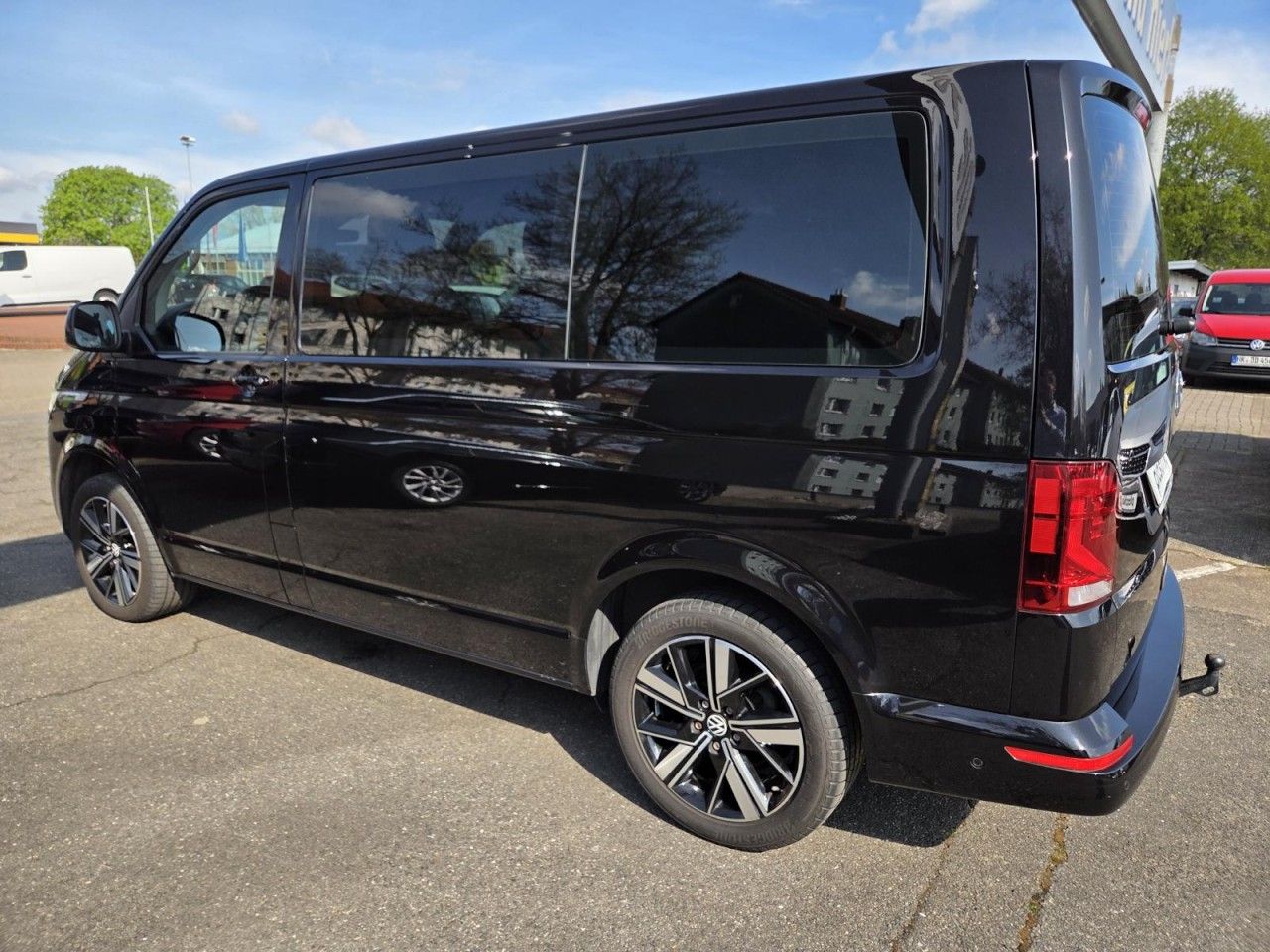 Volkswagen T6.1 TDI Multivan Comfortline - Samsaru's Car Outlet