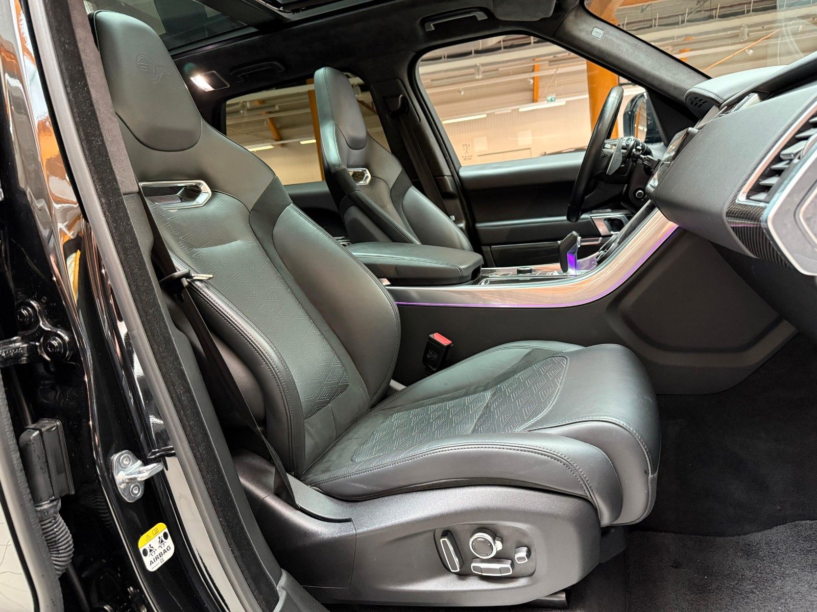 Range Rover Sport SVR - Samsaru's Car Outlet