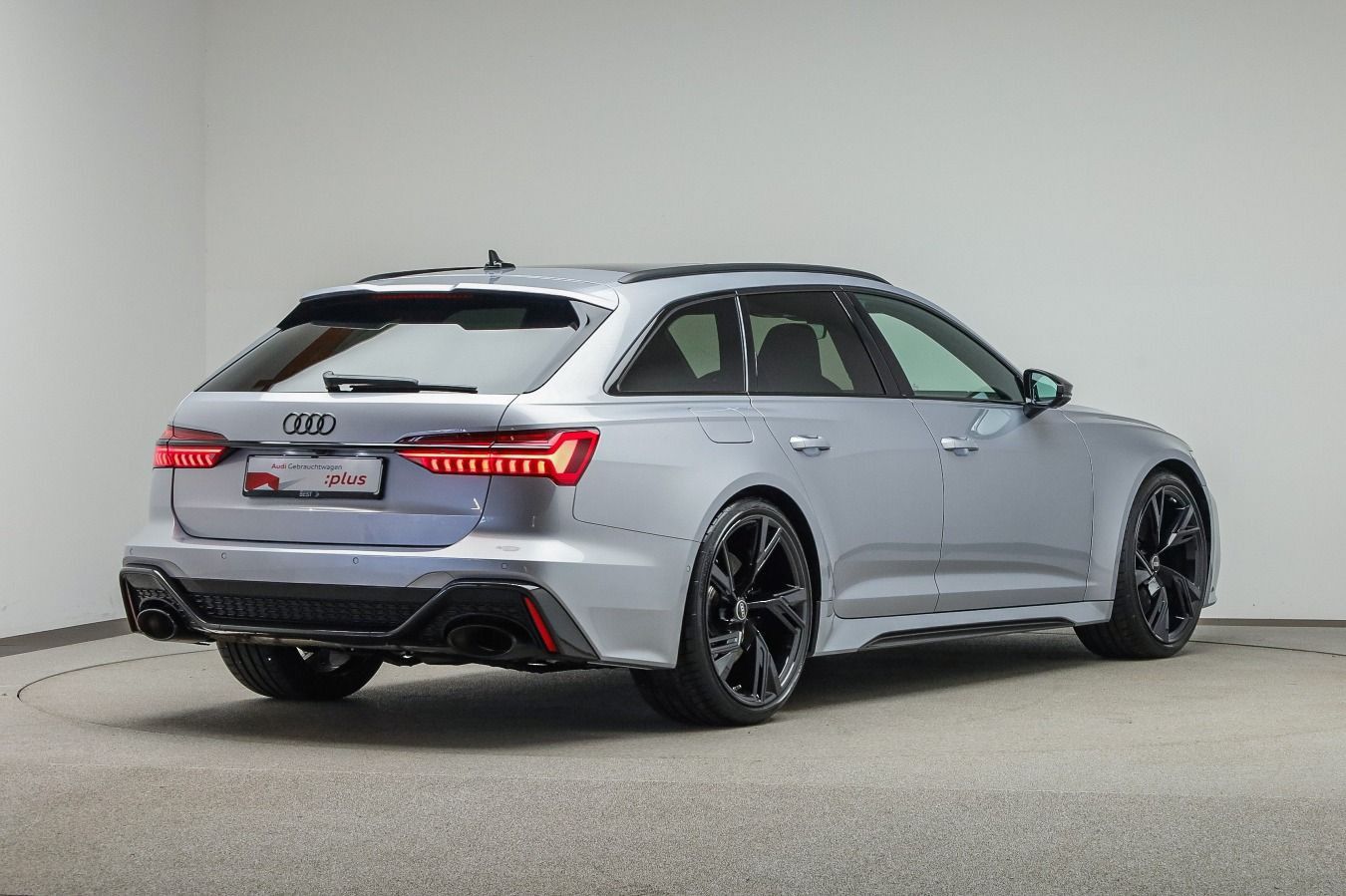 Audi RS 6 Avant Carbon*Pano*B&O*Night*HUD*Assist*Dyna