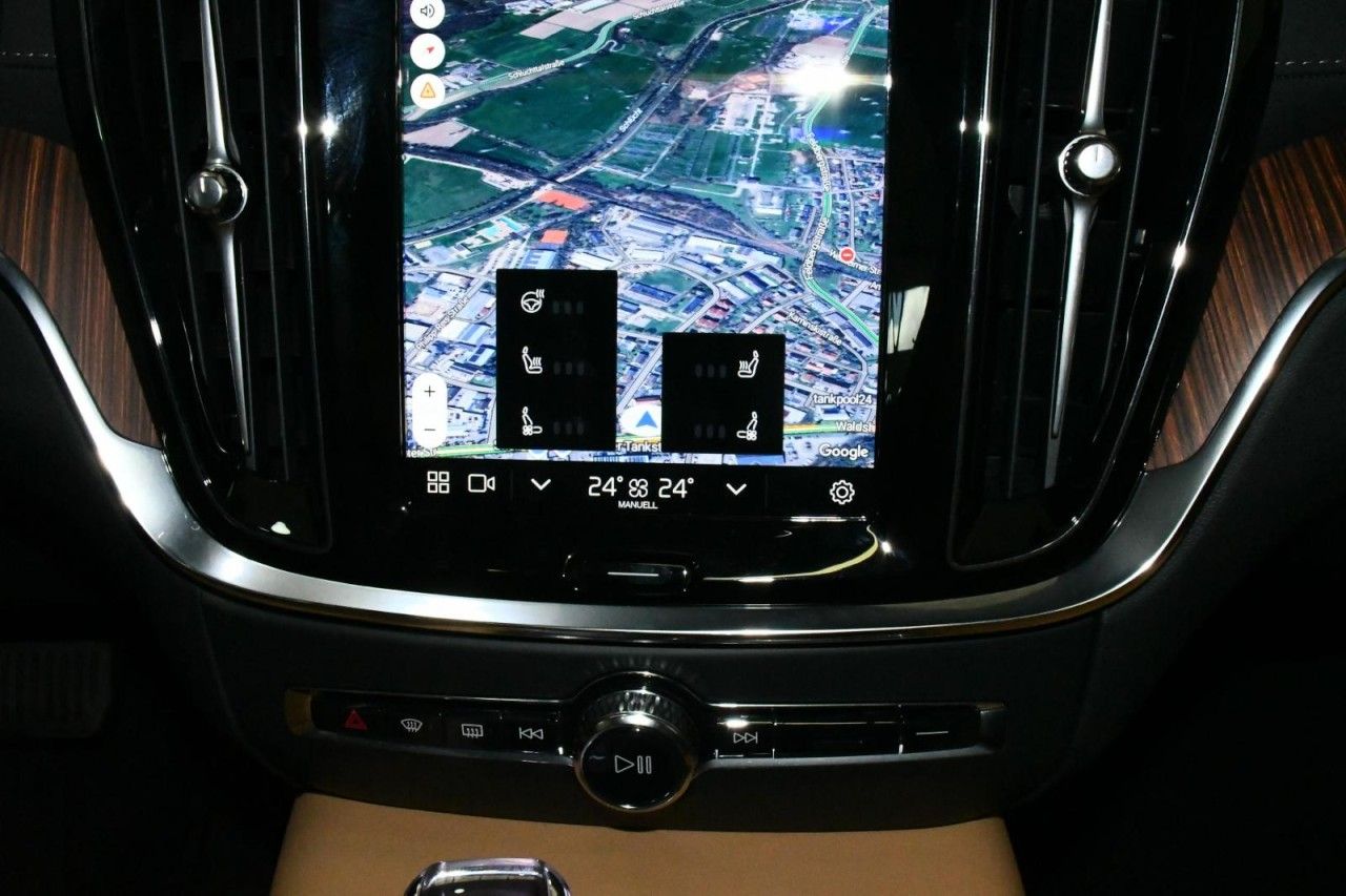 Volvo V60 T6 AWD Ultra Bright 360*B&W*PAN*MASS*HuD*AHK