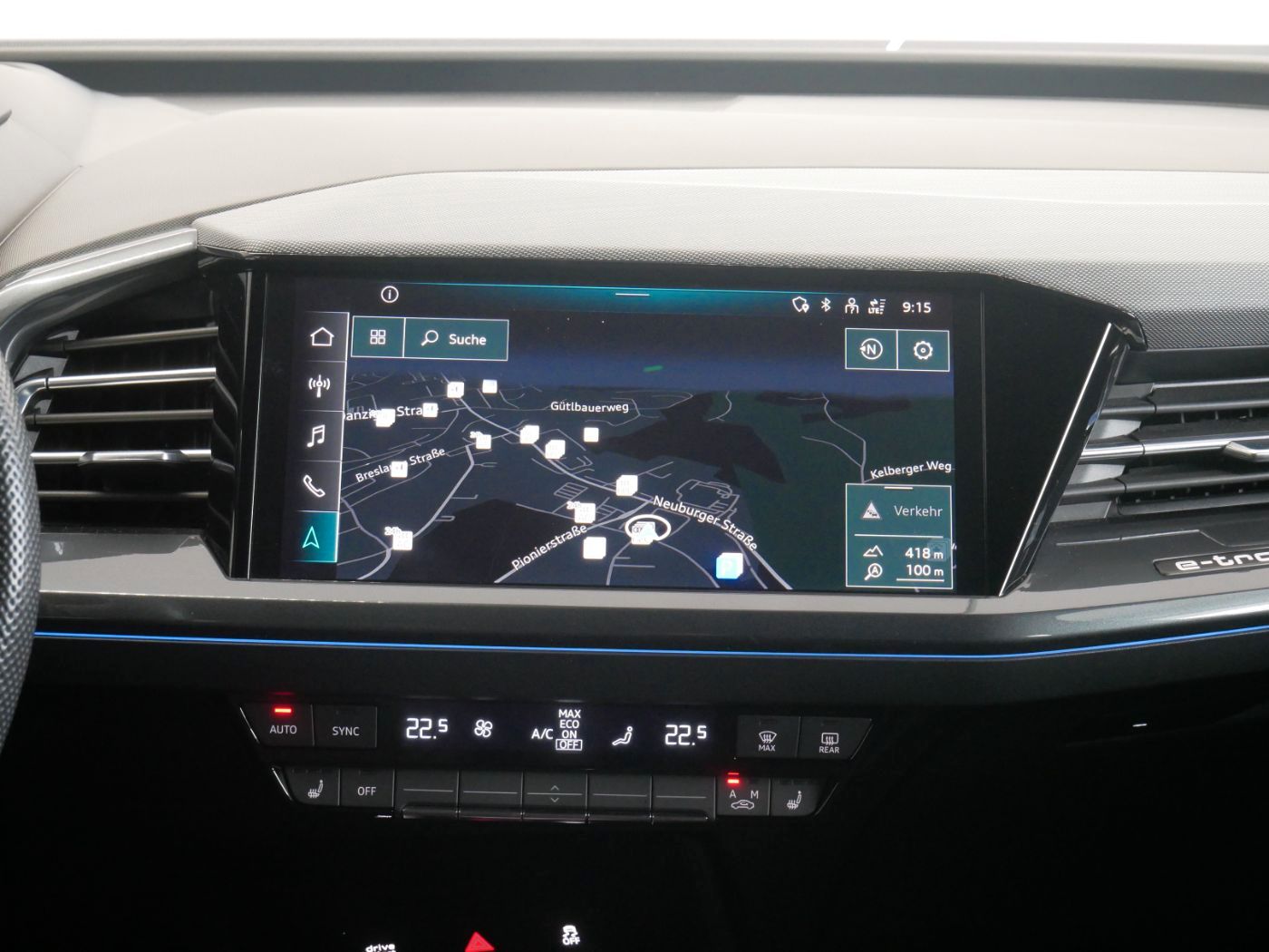 Audi Q4 50 e-tron quattro S line MATRIX AHK PANO ACC