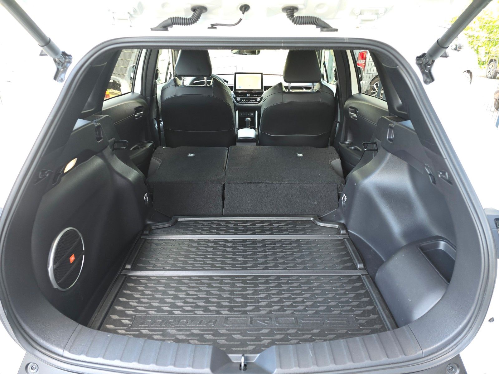 Toyota Corolla Cross 2.0 Hybrid Lounge