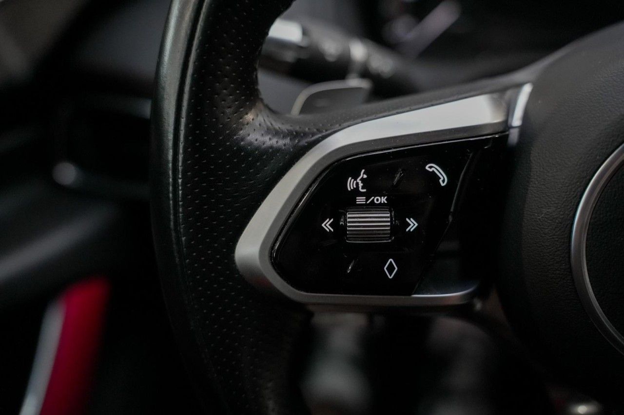 Jaguar XE 2.0 R-Dynamic Black AWD NAVI Matrix LED RFK