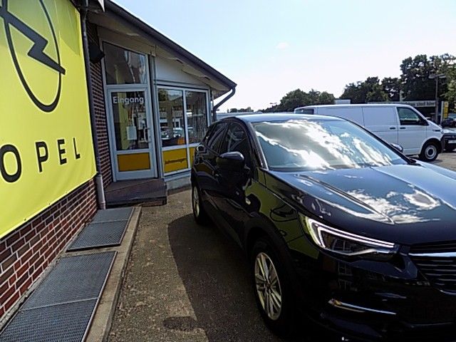 Opel Grandland X 1.5 D - Samsaru's Car Outlet