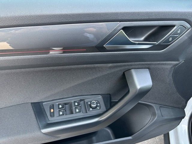 Volkswagen T-Roc 2.0 TSI DSG 4M Sport - Samsaru's Car Outlet