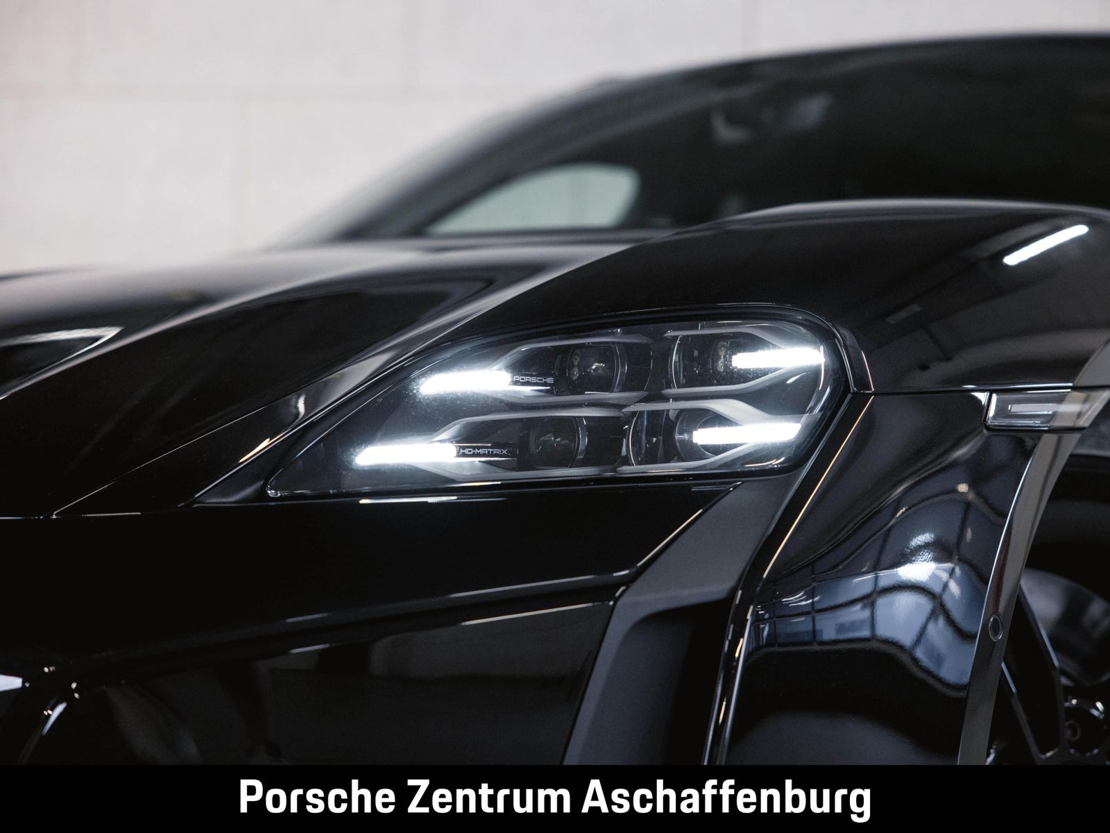 Porsche Taycan Turbo Sport Turismo SportDesign Paket