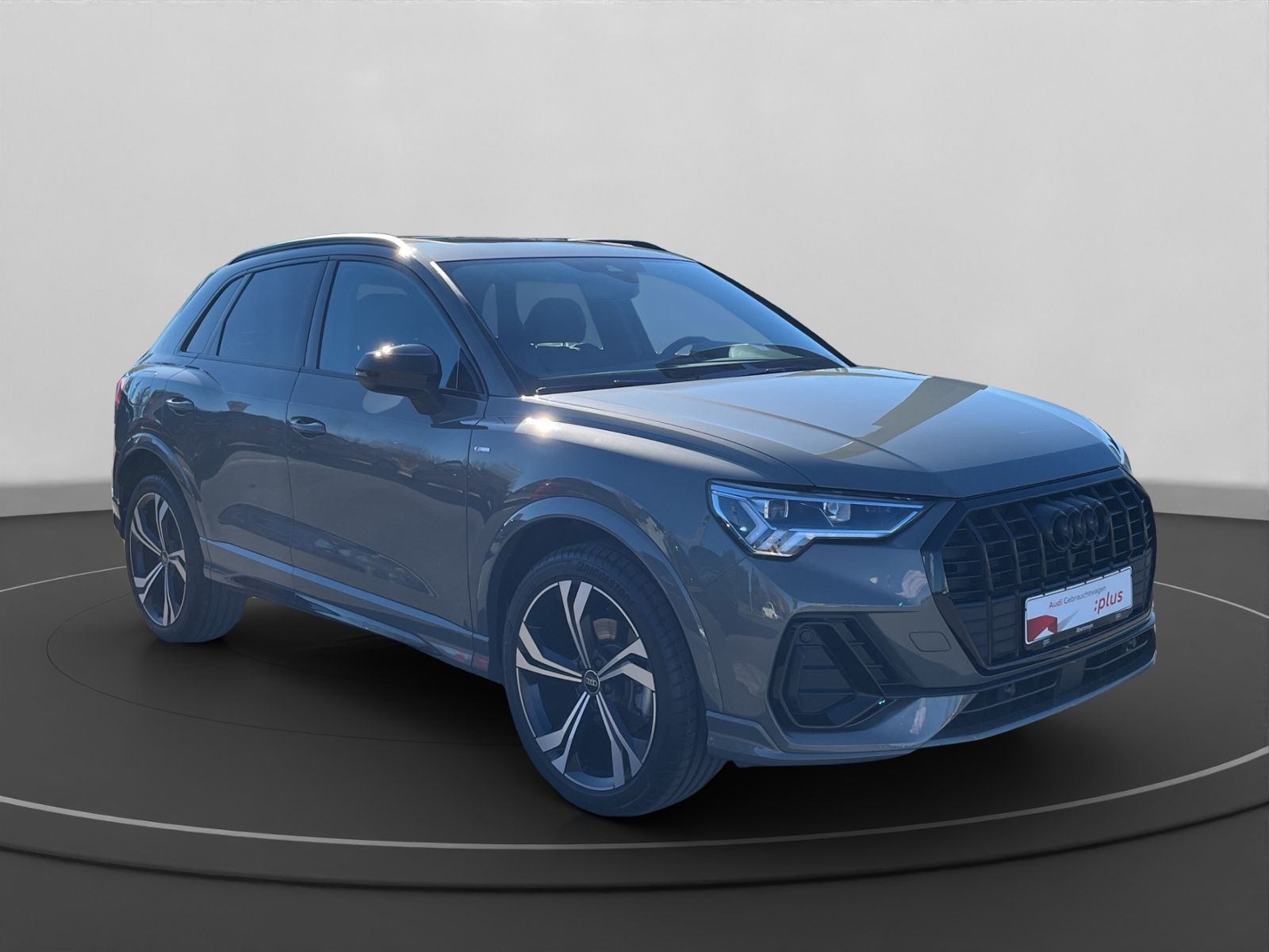 Audi Q3 35 TDI S-LINE+LED+NAVI+PANO