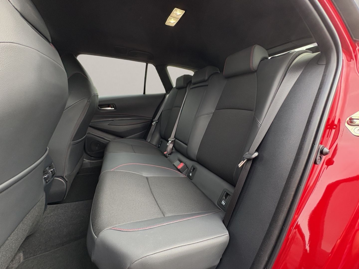 Toyota Corolla GR-SPORT+TS+KAMERA+CARPLAY+AKTION+SOFORT