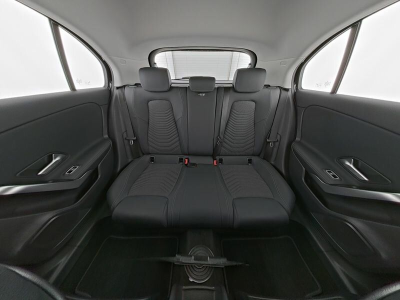 Mercedes-Benz A 180 PROGRESSIVE - Samsaru's Car Outlet