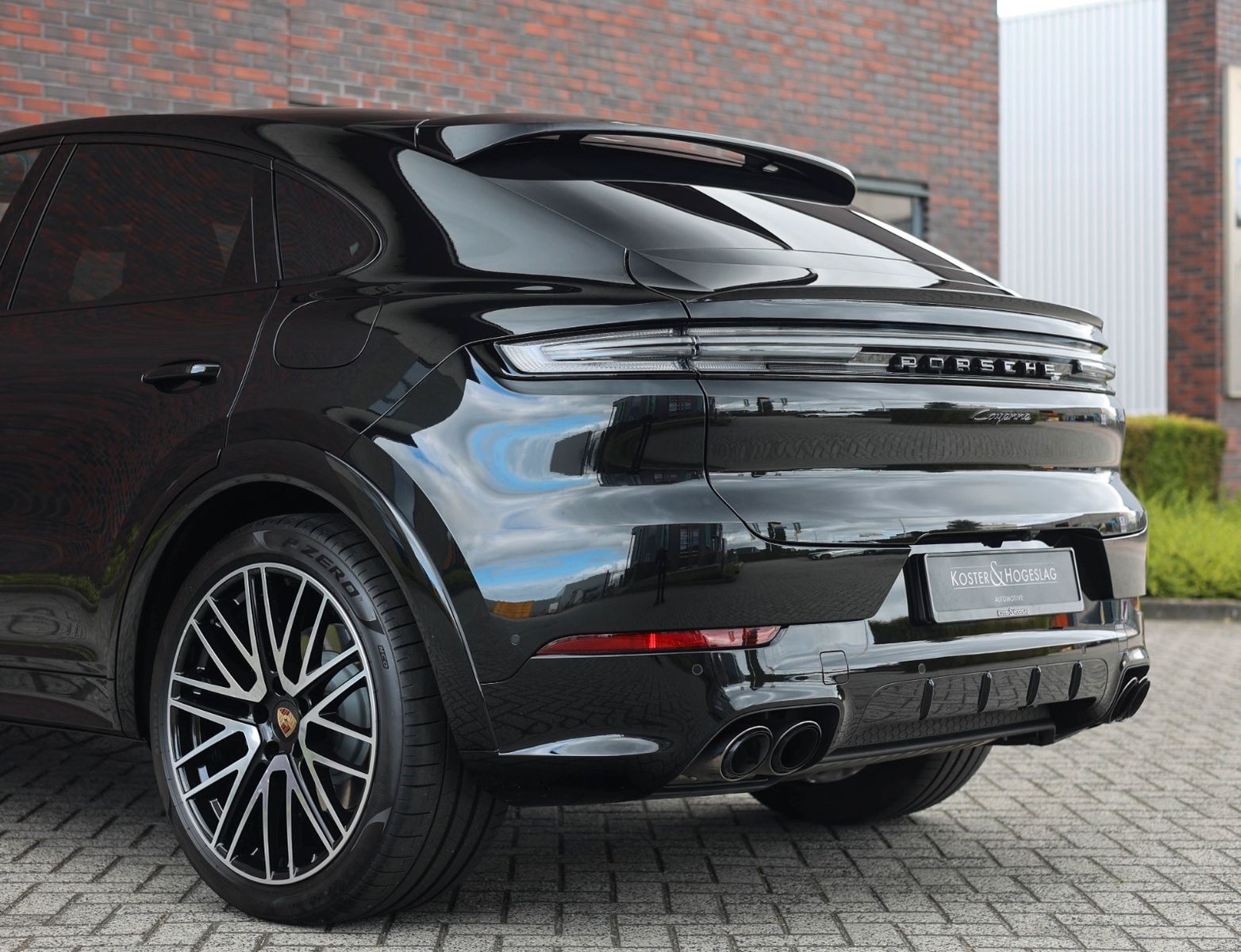 Porsche Cayenne Coupe E-Hybrid *Pano*AHK*Pas.display*