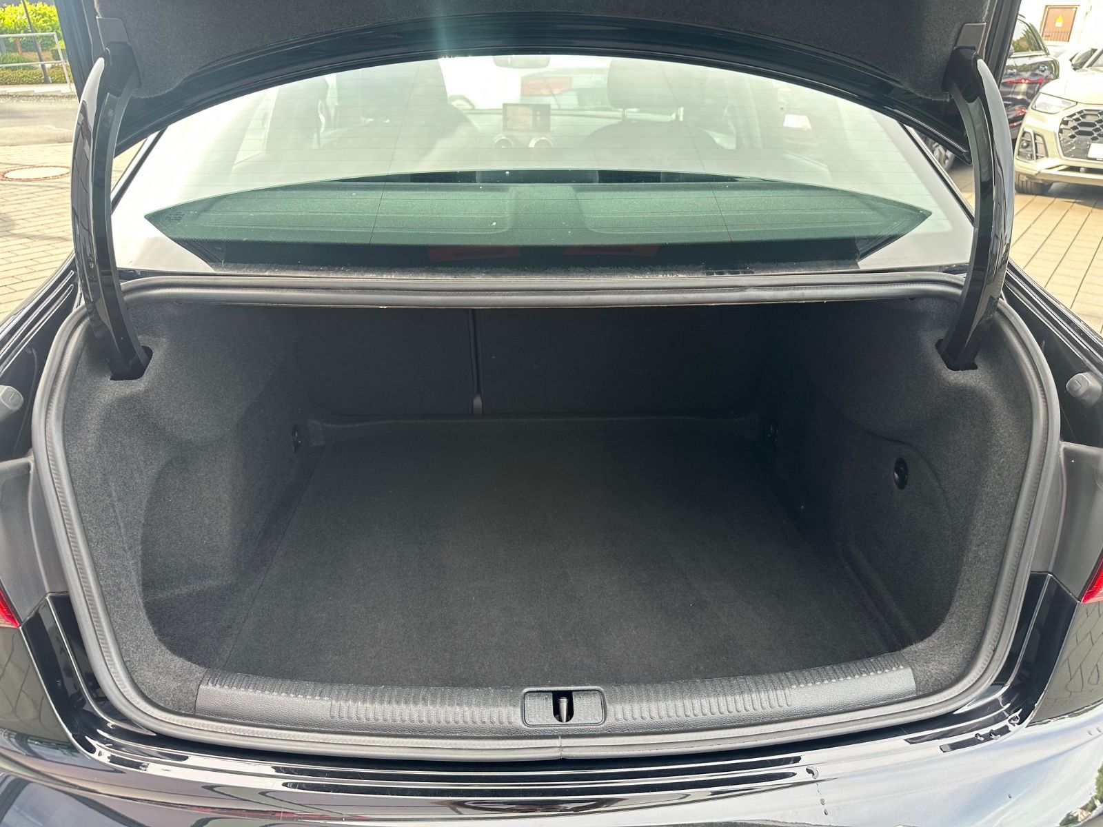 Audi A3 Limousine 30 TFSI - Samsaru's Car Outlet