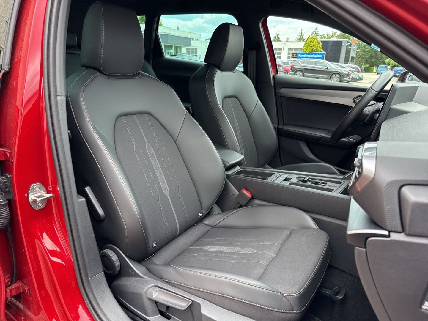 Cupra Leon Sportstourer 1.5 eTSI - Samsaru's Car Outlet