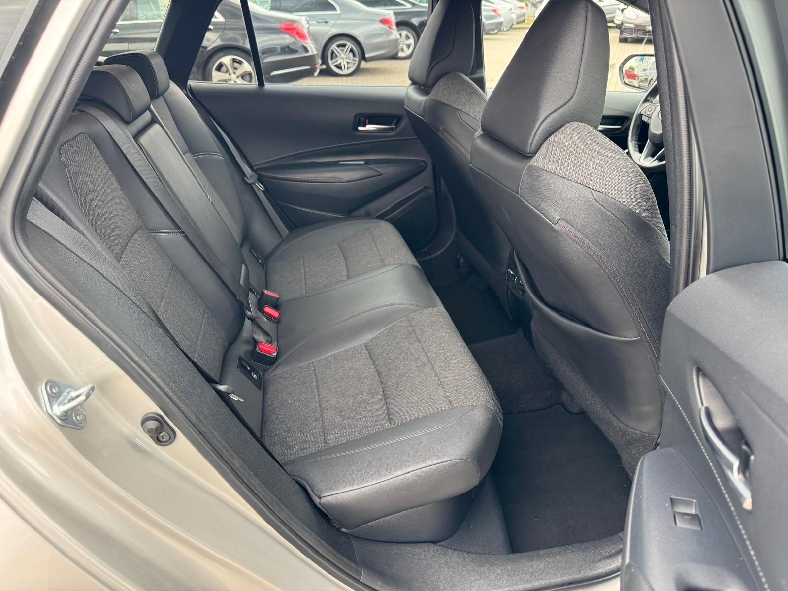 Toyota Corolla Touring Sports Hybrid Business Edition - Samsaru's Car Outlet