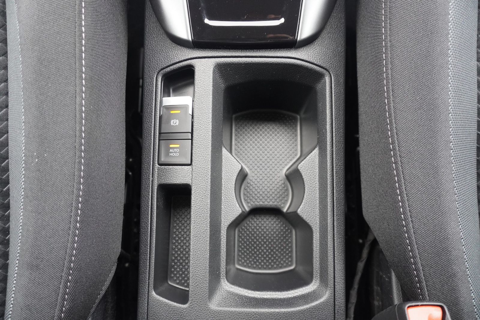 Volkswagen T-Roc 1.5 TSI Active - Samsaru's Car Outlet