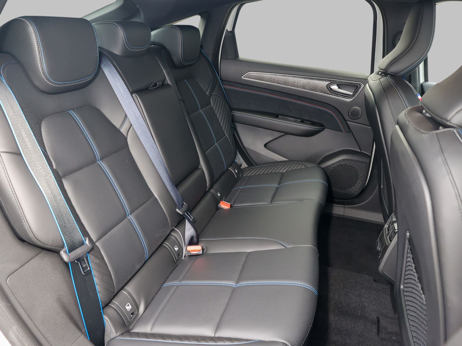Renault Arkana ESPRIT ALPINE Full Hybrid - Samsaru's Car Outlet