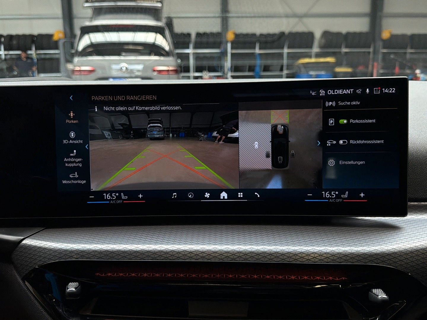 BMW 318i Touring M Sport HUD AHK PANO 360° KZU QI