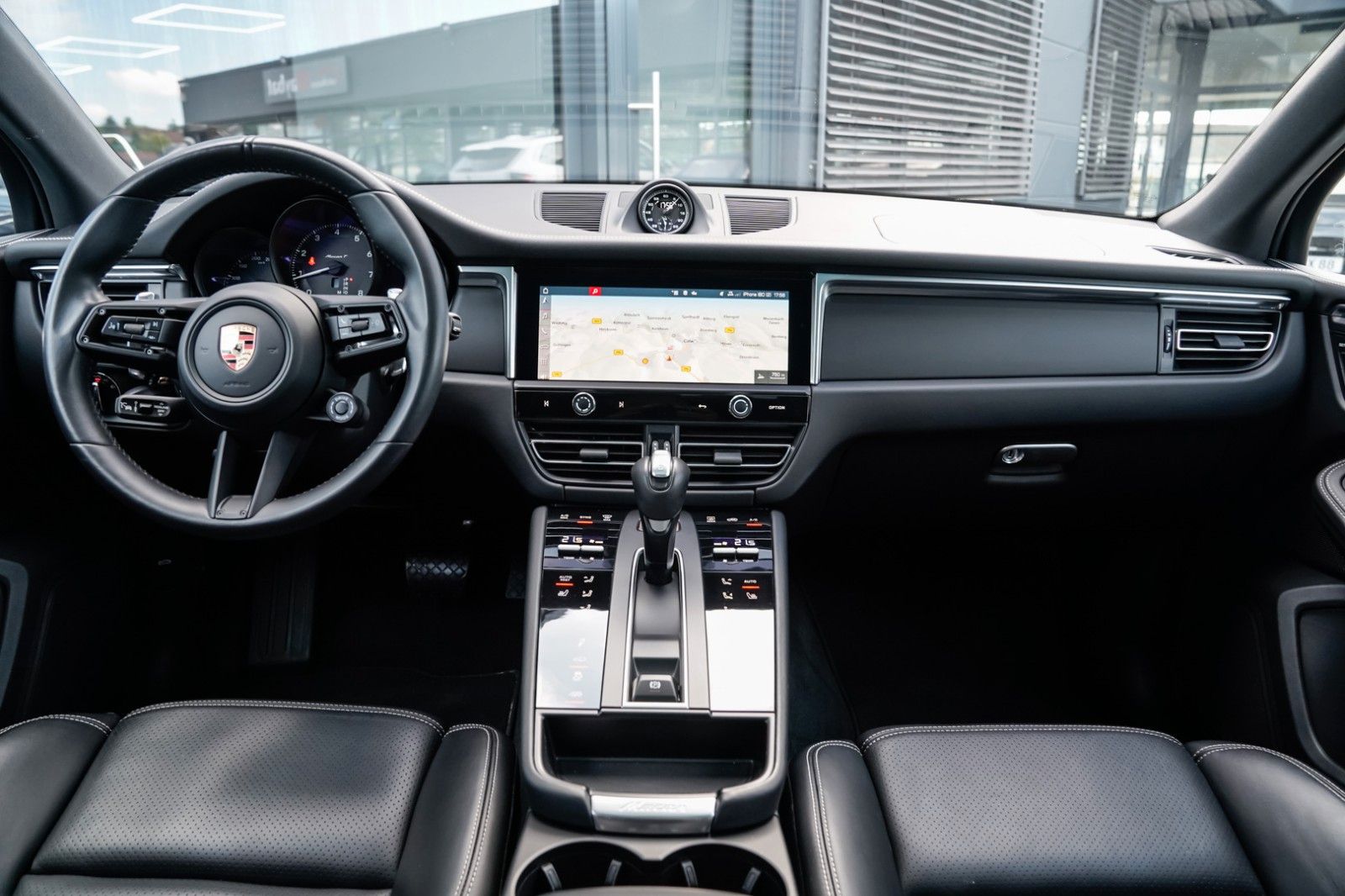 Porsche Macan T - Samsaru's Car Outlet