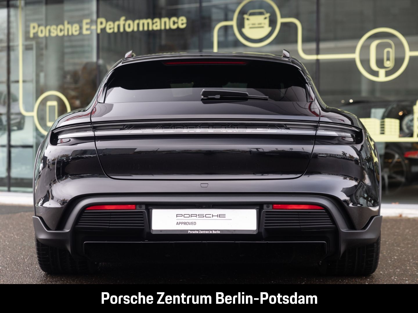 Porsche Taycan 4 Cross Turismo HD-Matrix InnoDrive 21-Zo