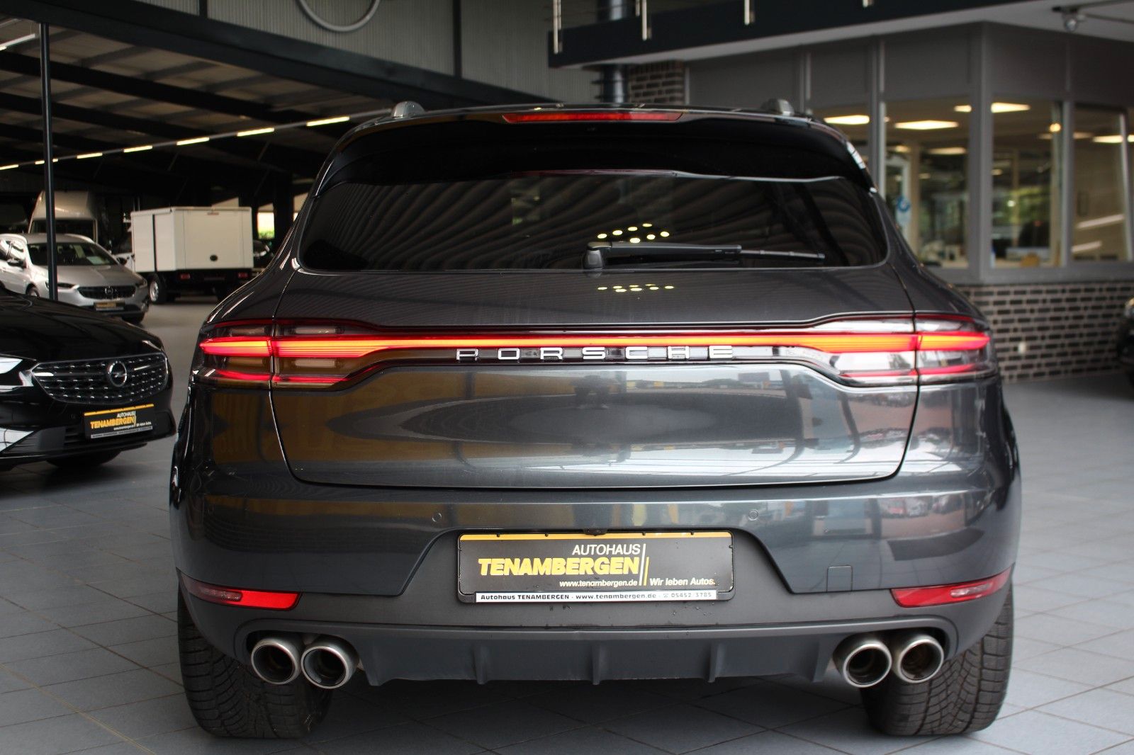 Porsche Macan S V6 Bi-Turbo PDK - Samsaru's Car Outlet