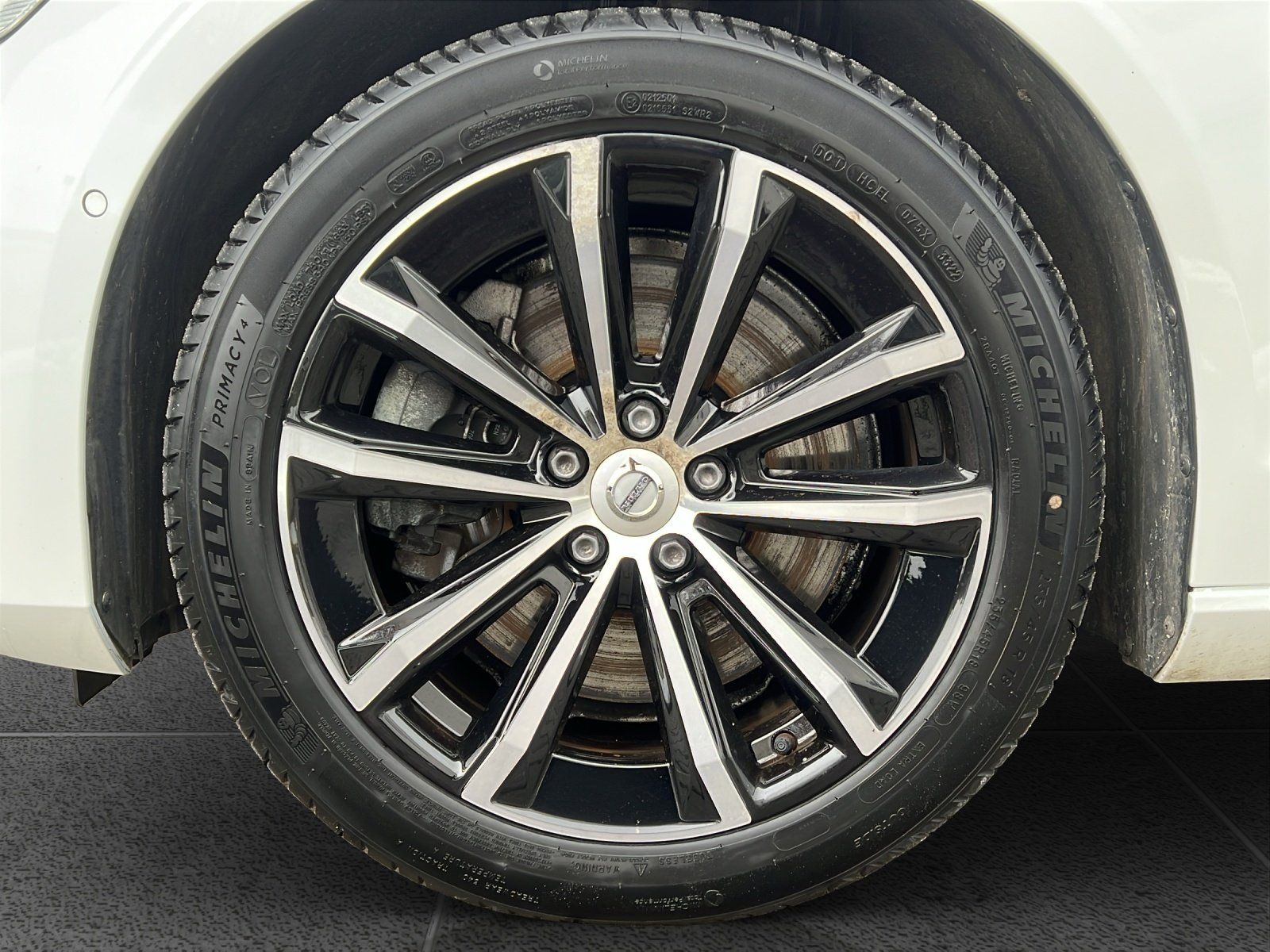 Volvo V60 Kombi T8 Twin Engine Ultimate Dark Recharge