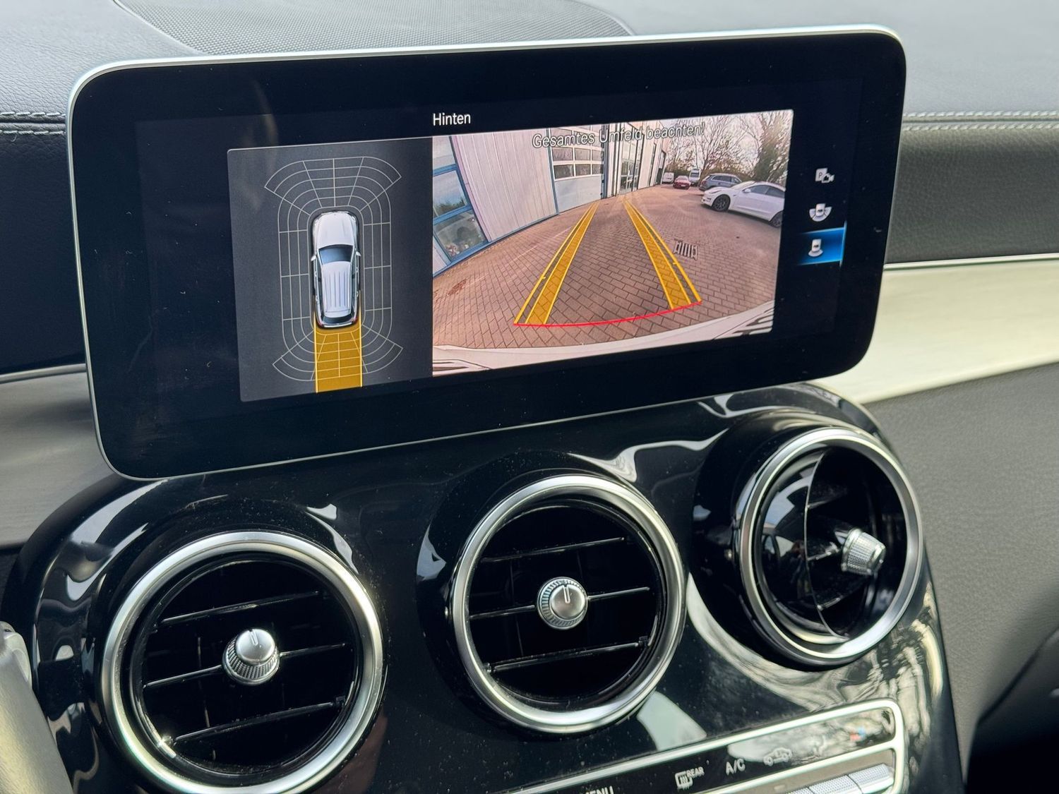 Mercedes-Benz GLC 220 d 4M Leder+Sitzbelüftung+8FachBereift+AC