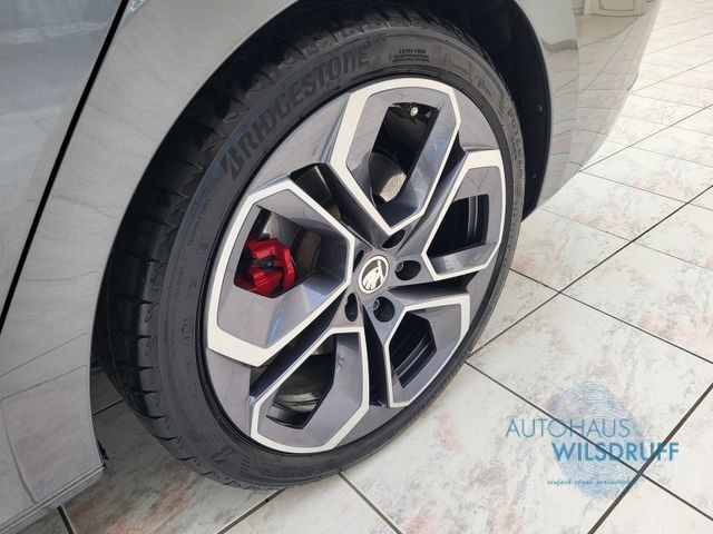Skoda Octavia Combi RS 2.0 TSi - Samsaru's Car Outlet