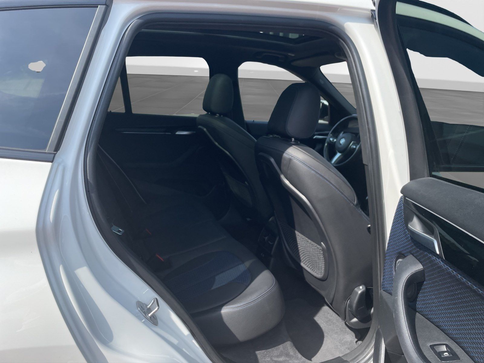 BMW X1 xDrive20i M Sport - Samsaru's Car Outlet