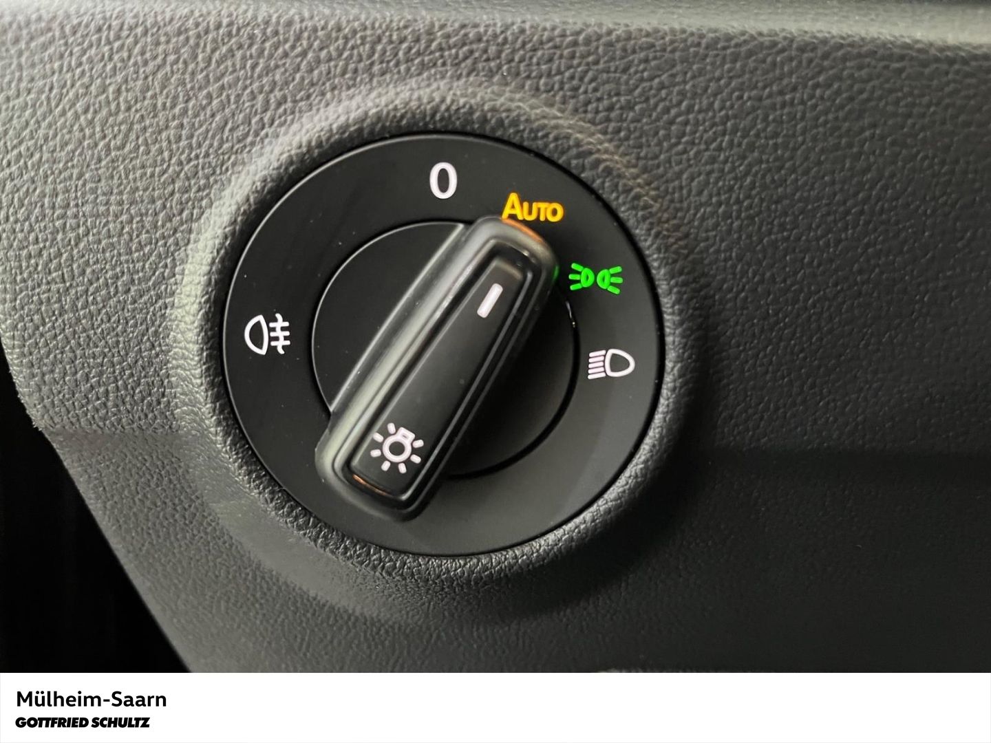 Volkswagen T-Roc 1.5 TSI DSG - Samsaru's Car Outlet