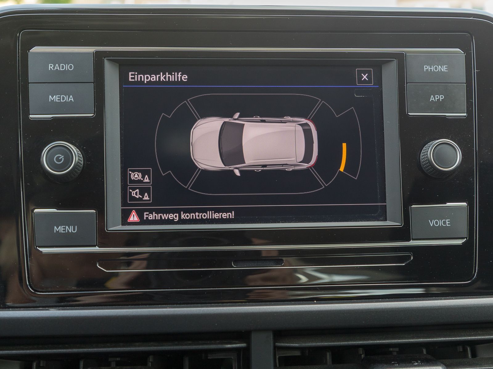 Volkswagen T-Roc 1.0 TSI - Samsaru's Car Outlet