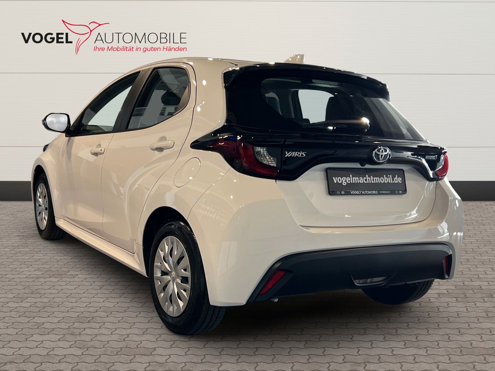 Toyota Yaris 1.5 Hybrid Business Edition - Samsaru's Car Outlet