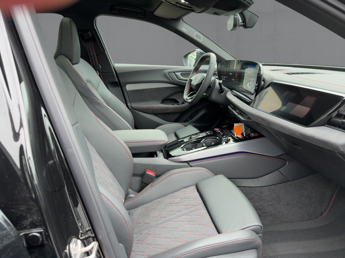 Audi A5 Avant e-hybrid 220kW S-LINE MATRIX+B&O+PANO