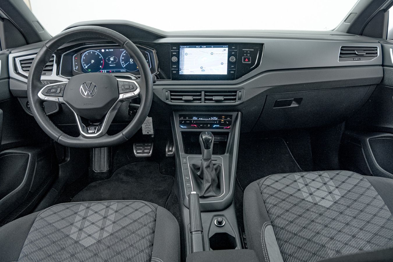 Volkswagen Taigo 1.0 TSI R-Line - Samsaru's Car Outlet