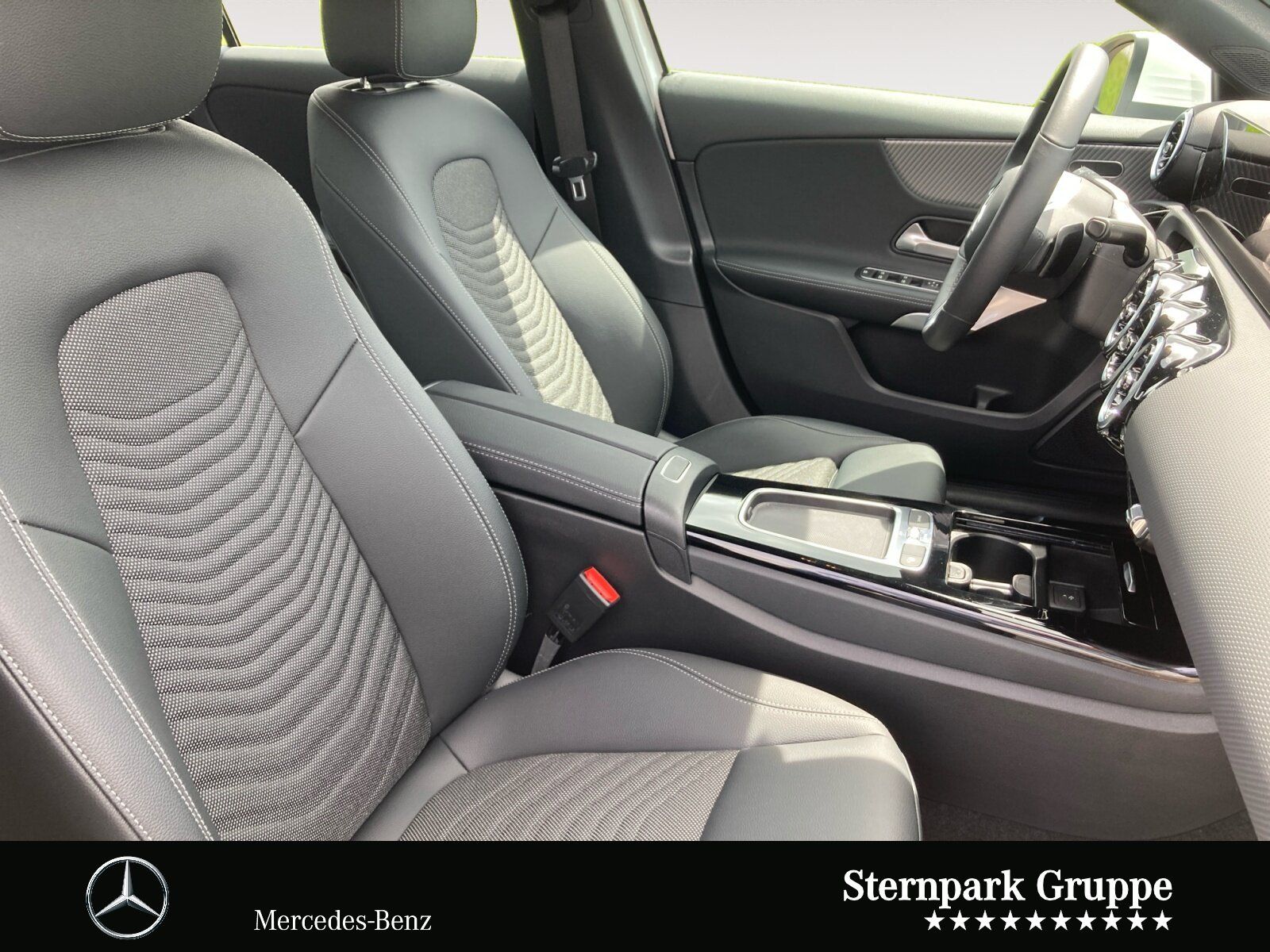 Mercedes-Benz A 180 Progressive - Samsaru's Car Outlet