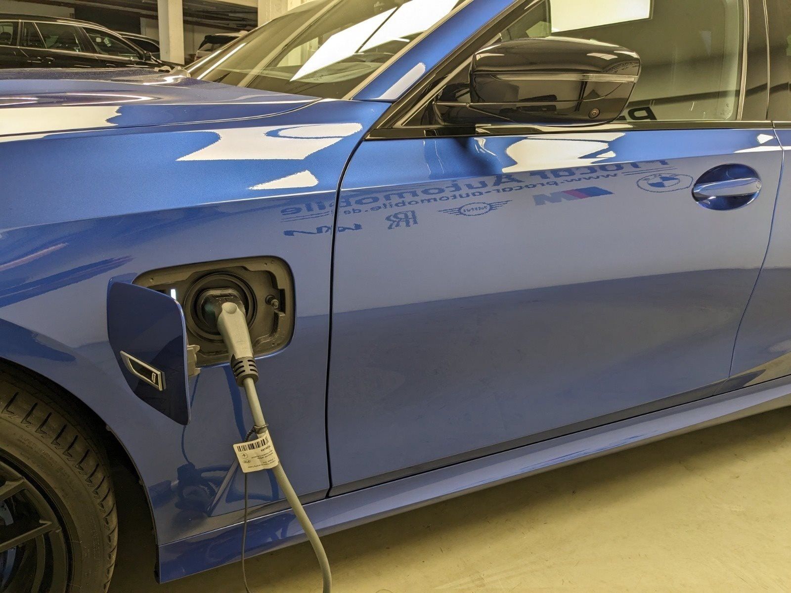 BMW 330e M Sport - Samsaru's Car Outlet