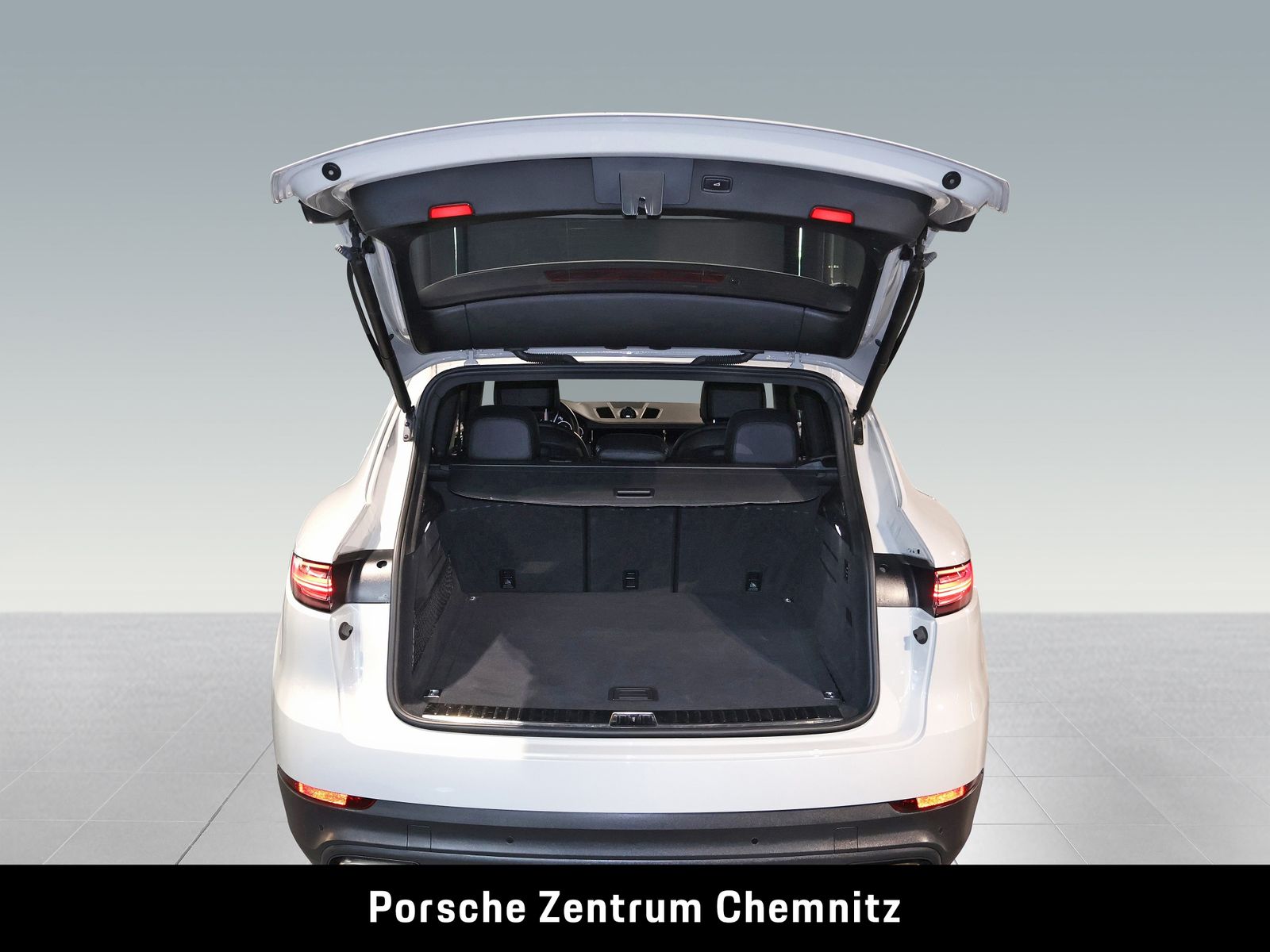 Porsche Cayenne E-Hybrid Luft;Pano;BOSE;Sitzbelüft.;14-W