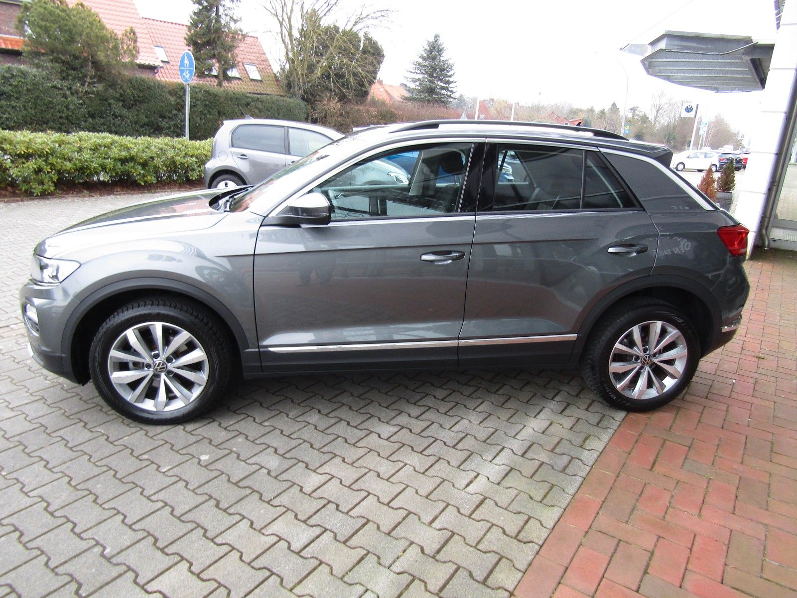 Volkswagen T-Roc 1.5 TSI Style - Samsaru's Car Outlet