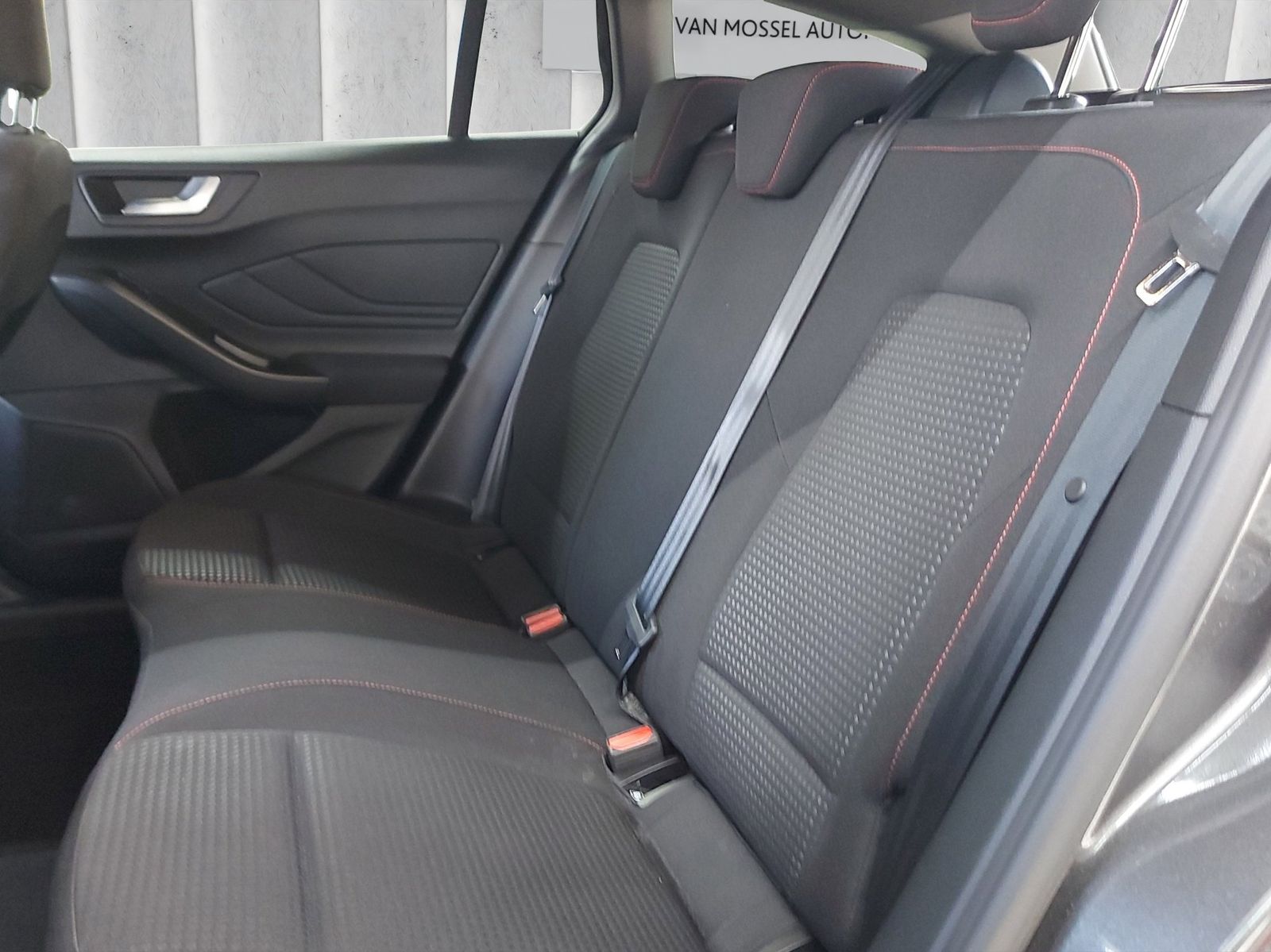 Ford Focus ST-Line Turnier. AUT. ACC. NAVI. KAMERA.PD
