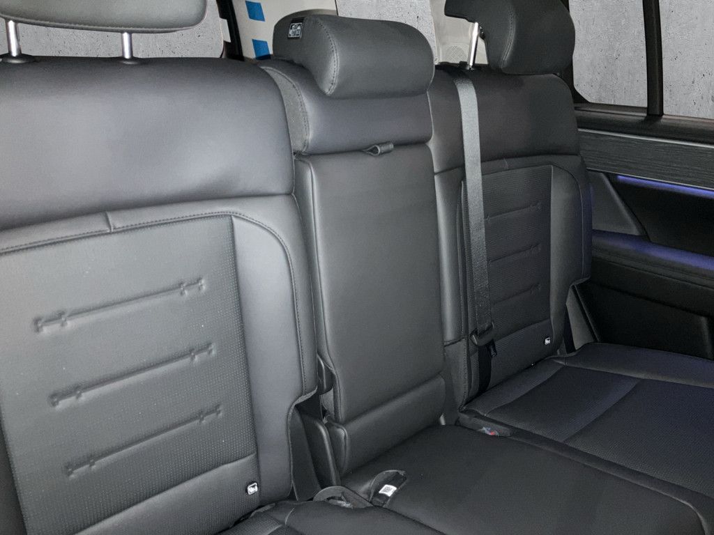 Hyundai SANTA FE Plug-In-Hybrid Signature - Samsaru's Car Outlet