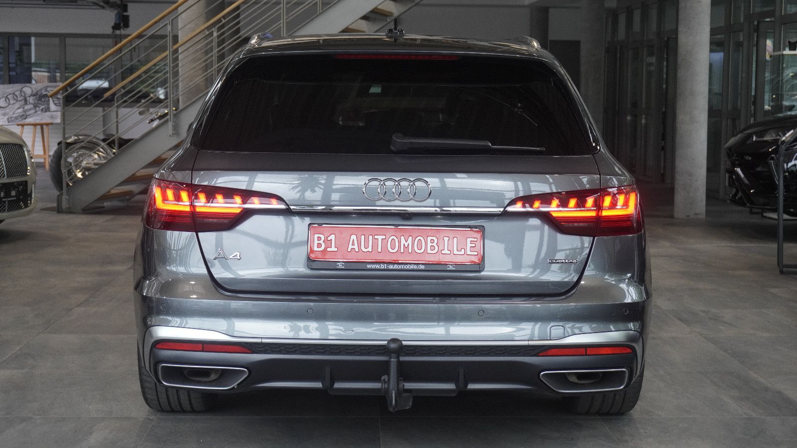 Audi A4 Avant 40 TFSI quattro S line - Samsaru's Car Outlet