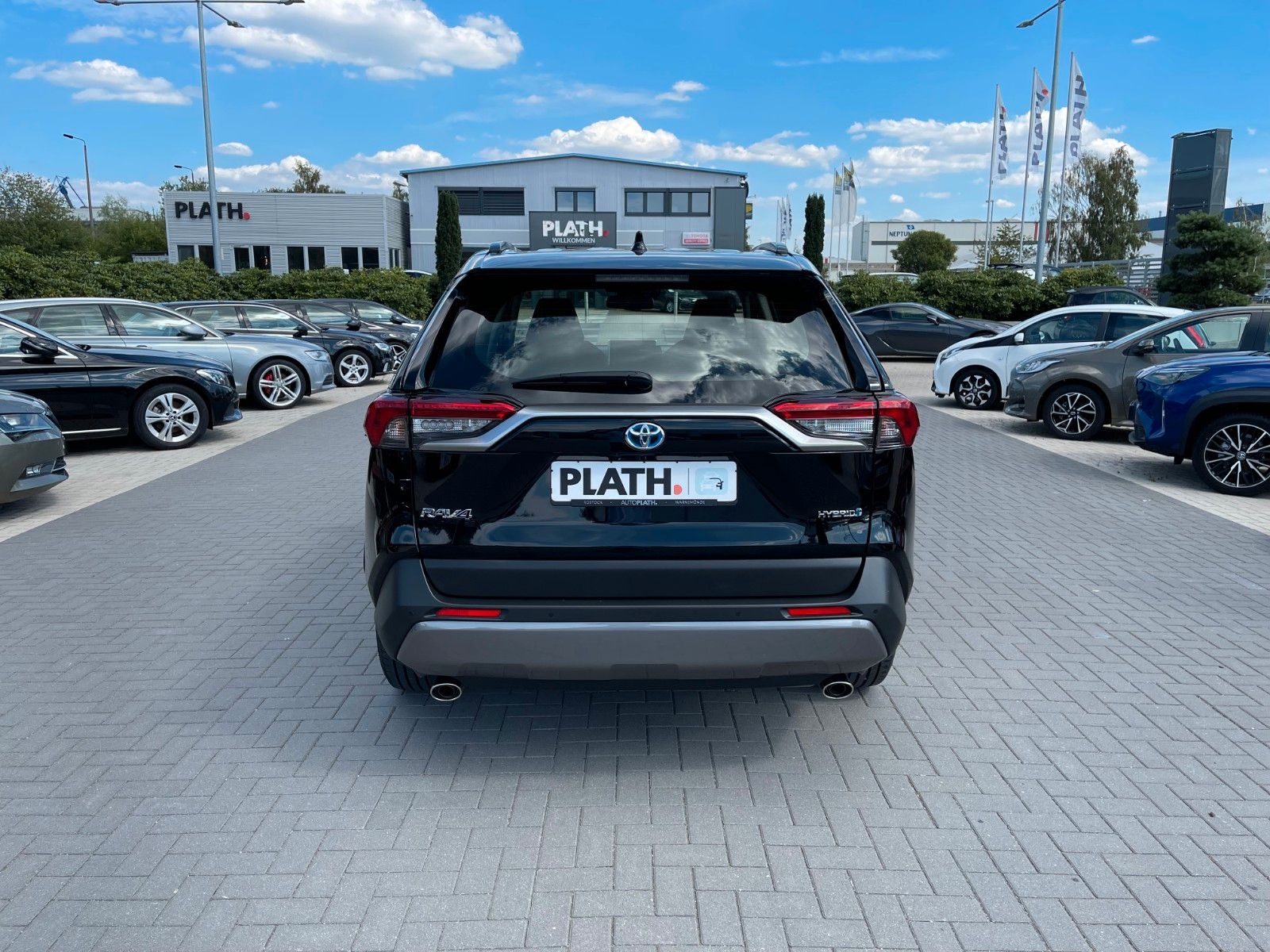 Toyota RAV 4 RAV4 Hybrid 4x2 Business Edition - Samsaru's Car Outlet