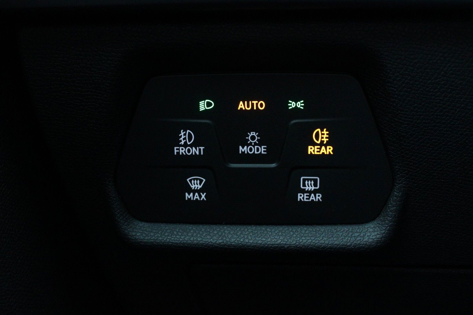 Cupra Formentor VZ 1.5 e-Hybrid DSG +AHK+360°+ACC+SHZ+