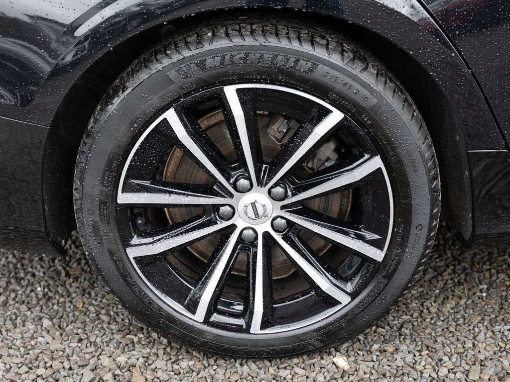 Volvo V60 2.0 Core Recharge Plug-In Hybrid AWD 1.Hand