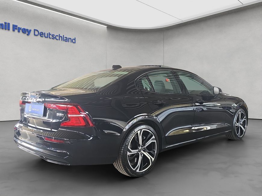 Volvo S60 B5 B AWD Ultimate Dark