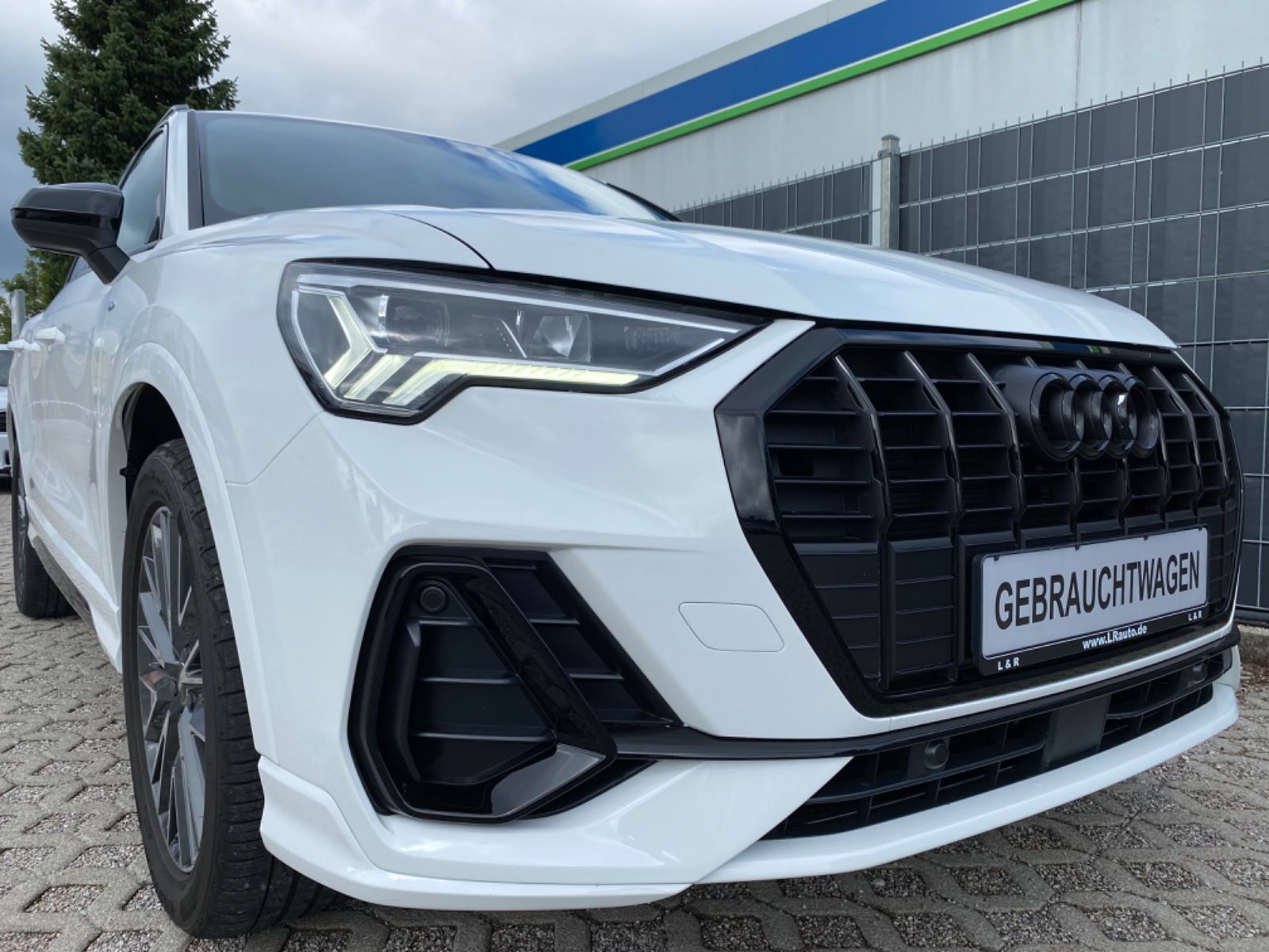 Audi Q3 35 TDI quattro S tronic S line - Samsaru's Car Outlet