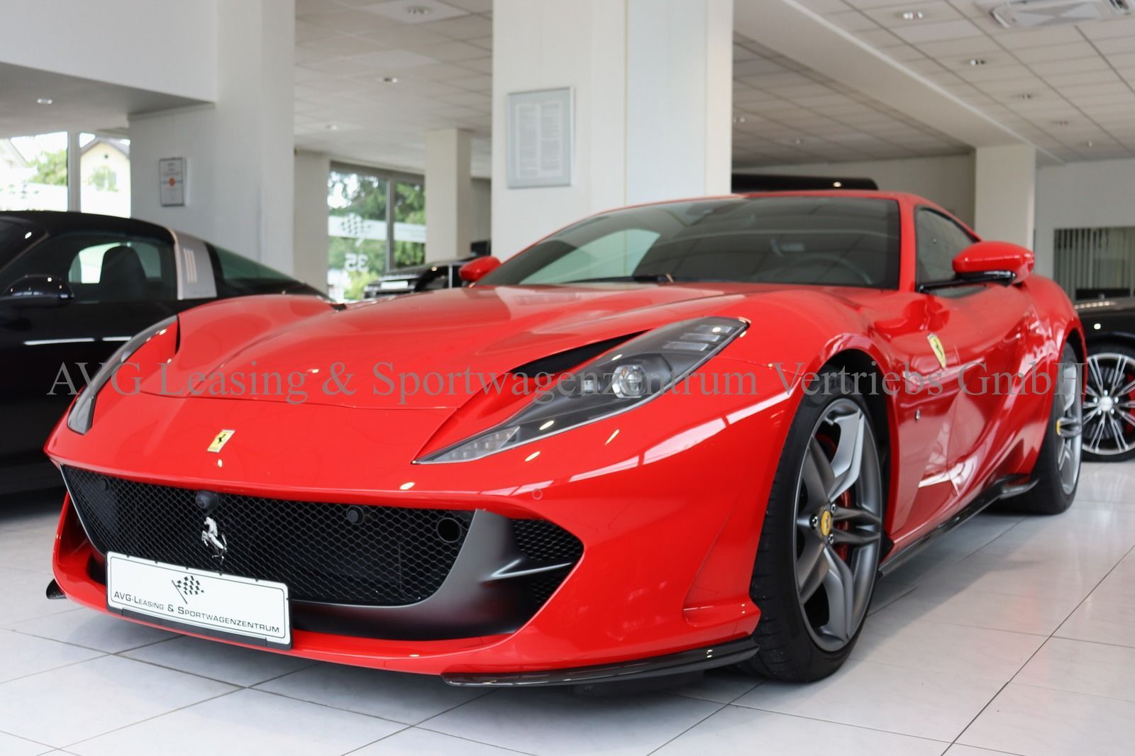 Ferrari 812 Superfast - Samsaru's Car Outlet