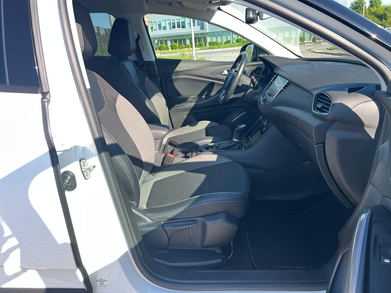 Opel Grandland X 2.0 D 120 Jahre Aut. - Samsaru's Car Outlet