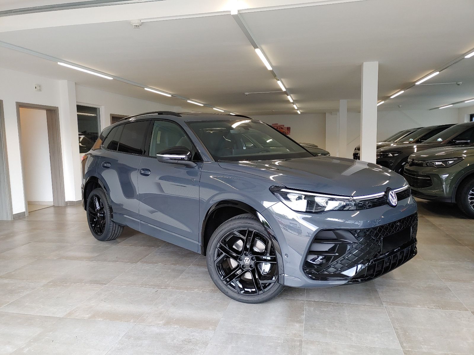 Volkswagen Tiguan eHybrid 200 R-Line Leder/Pano/360°/Sound