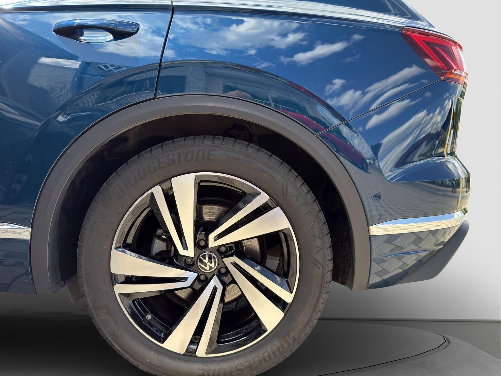 Volkswagen Touareg 3.0 TDI Elegance DSG 4M AHK STHZ ACC ARE